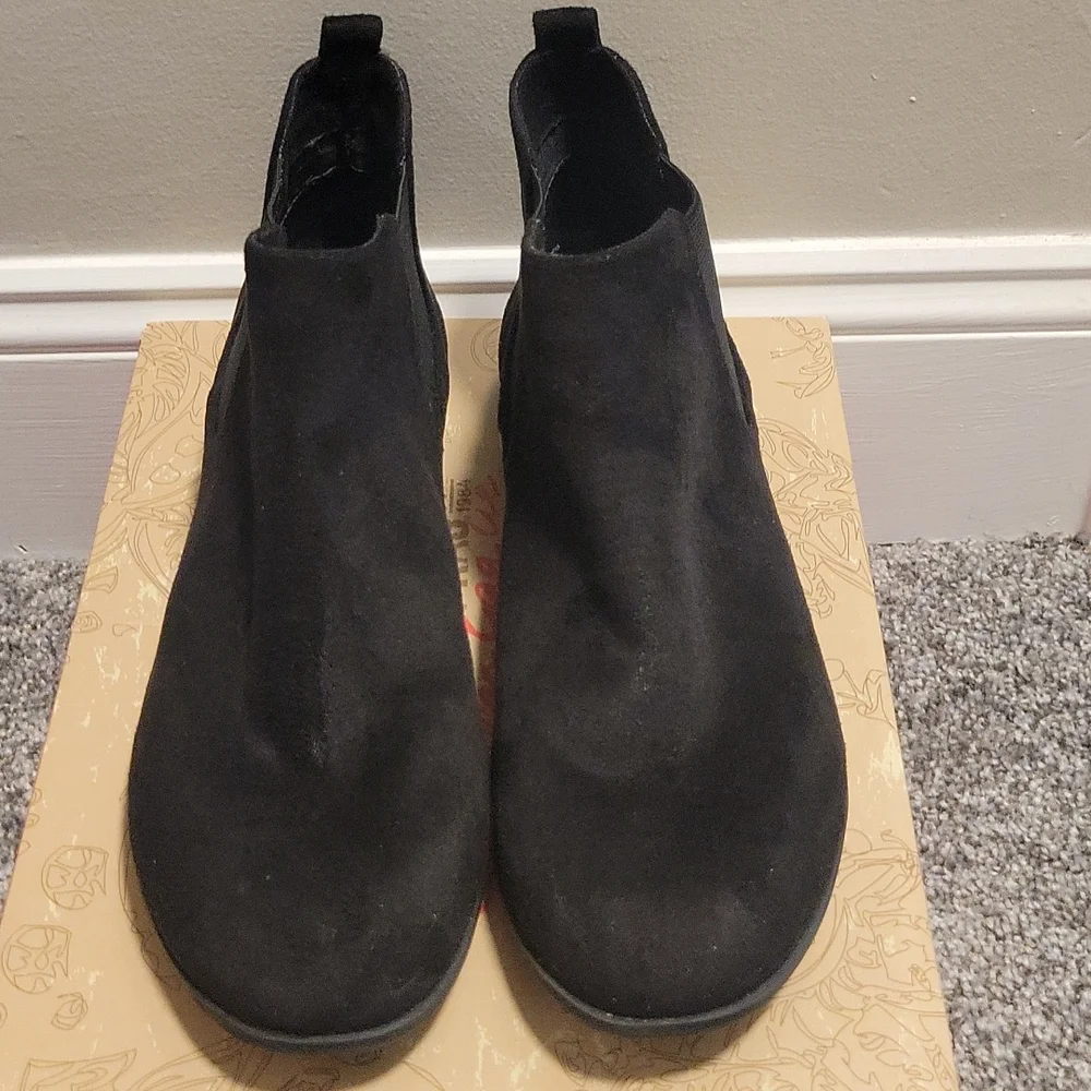 Booties - Picture 1 of 3